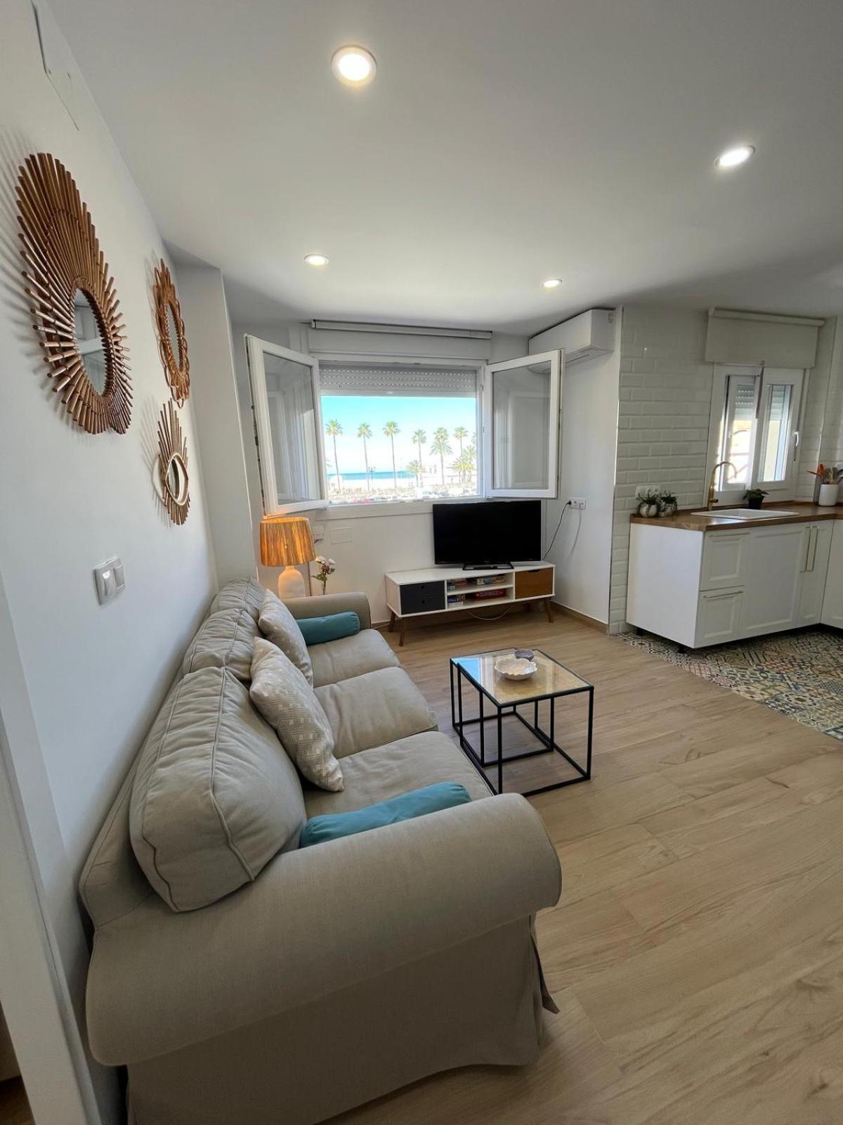 The Traveller'S House Con Vistas A Playa La Caleta Apartment Cadiz Luaran gambar