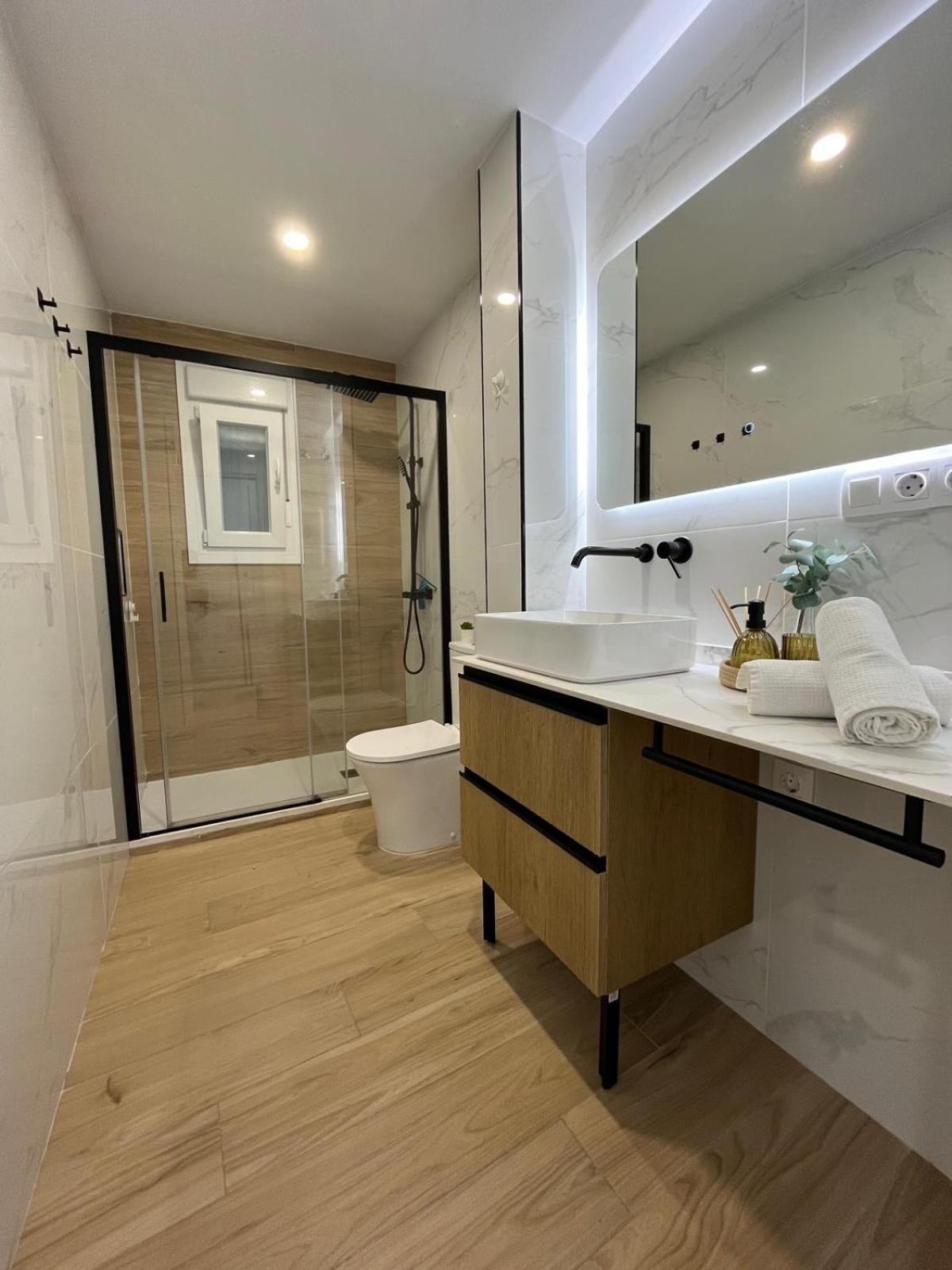 The Traveller'S House Con Vistas A Playa La Caleta Apartment Cadiz Luaran gambar